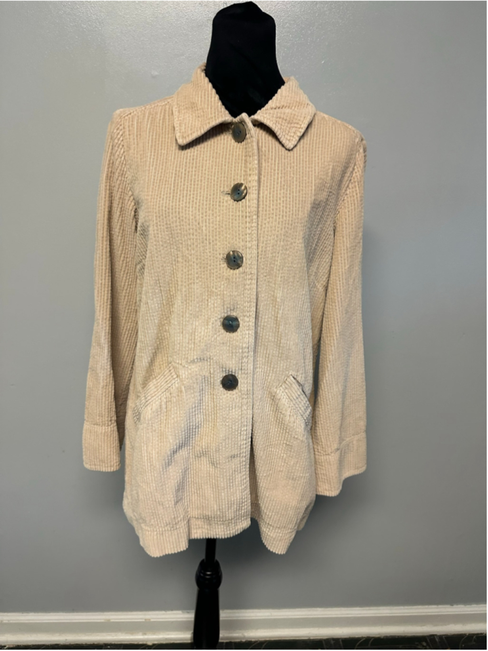 J.Jill Petite Medium Corduroy Jacket in Beige Shacket Coat Velvet Cottagecore